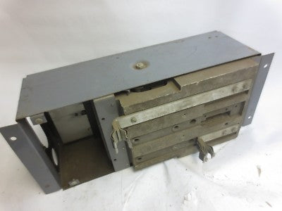 SQUARE D QMB-2220 - QMB SAFLEX UNIT / SAFETY SWITCH / BUS PLUG - 250V, 200A, 2-P4