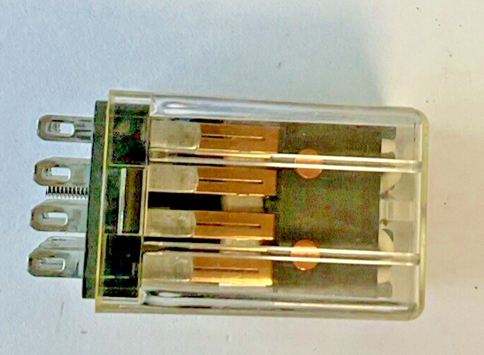 ALLEN BRADLEY 700-HC54Z24-4 RELAY SER.A 24VDC 1/10HP 1A 120V 50/60HZ**LOTOF3**8