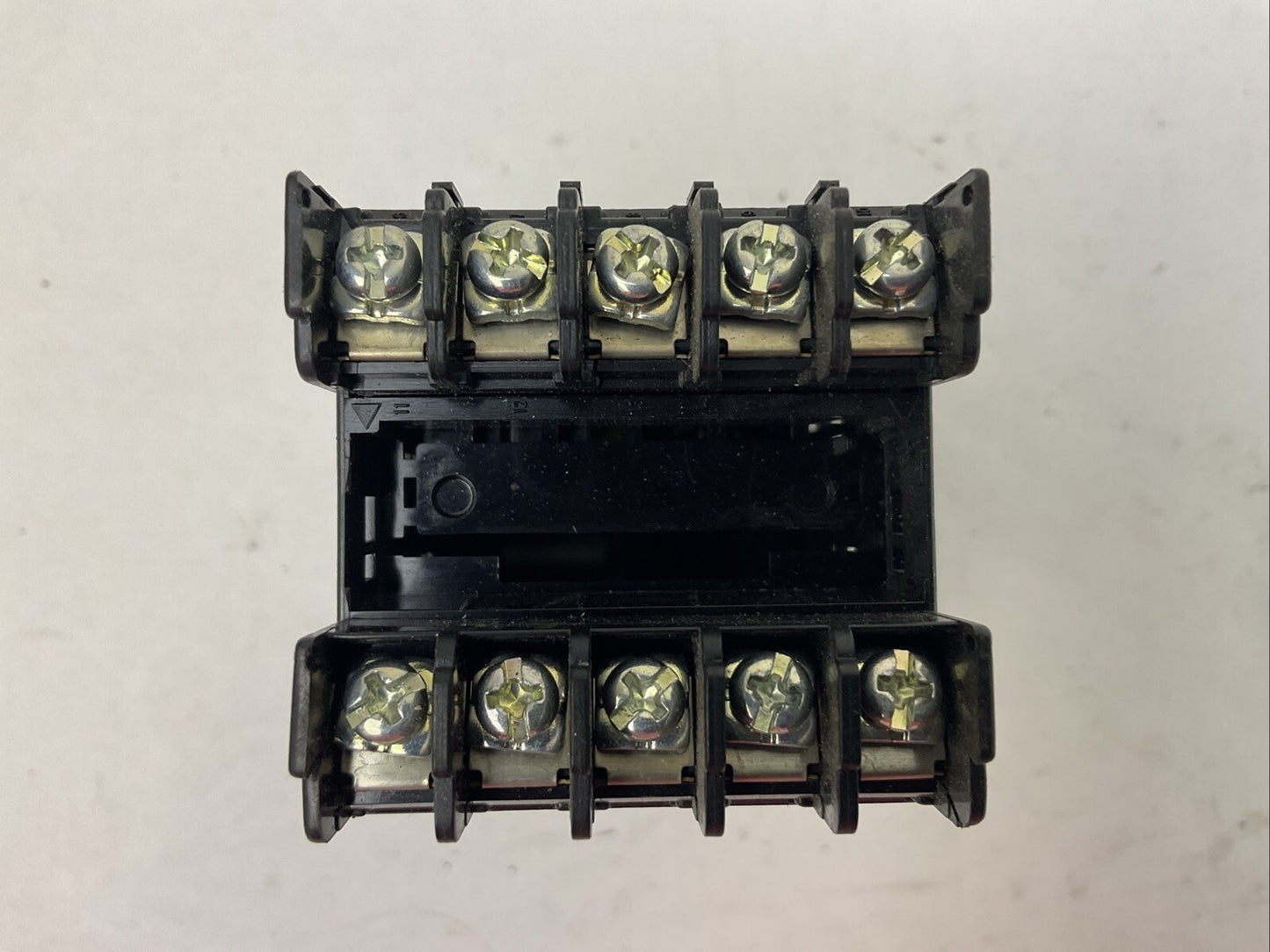 OMRON E5CZ-Q2MT TEMERATURE CONTROLLER5