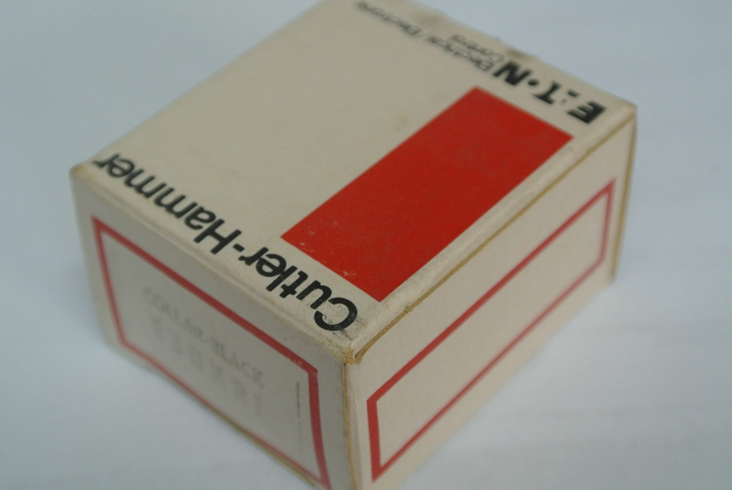 CUTLER-HAMMER E30KR1 COLLAR - for PUSHBUTTONS - BLACK - NEW SURPLUS4