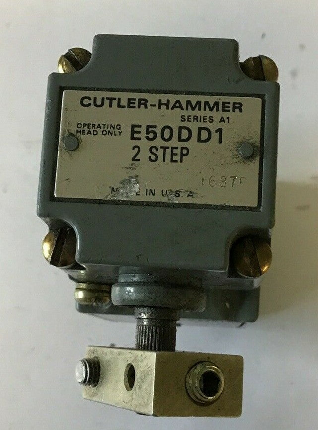 CUTLER HAMMER E50SB SER.A2 A600 LIMIT SWITCH W/ E50DD1 SWITCH HEAD.6