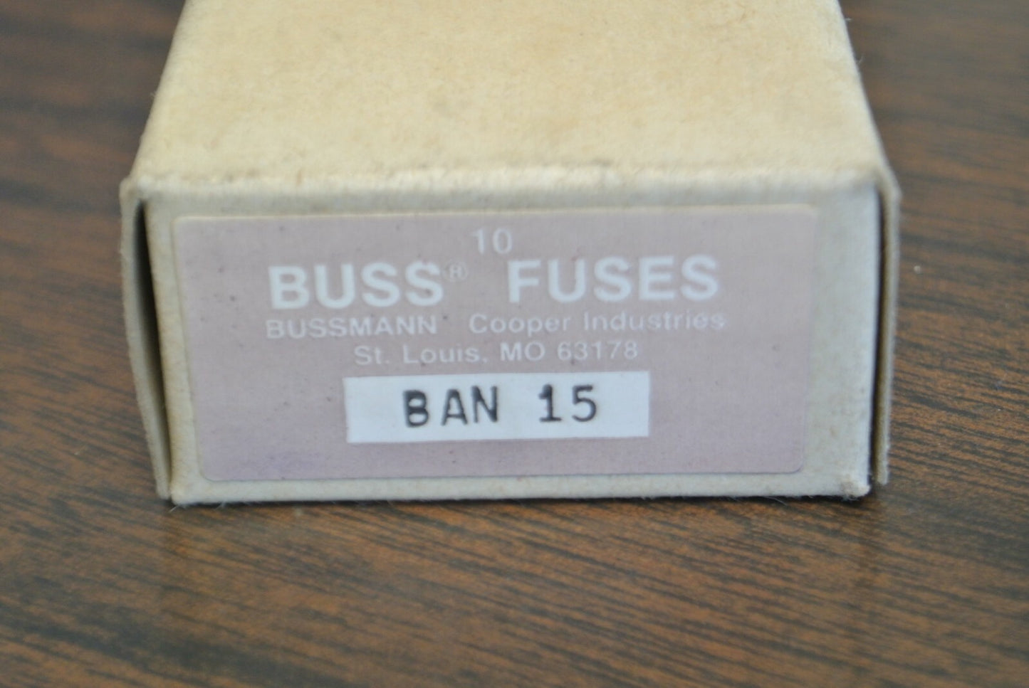 BOX of 10 / BUSS BAN-15 MIDGET FUSE / 15A / 250V / NEW SURPLUS / BAN153