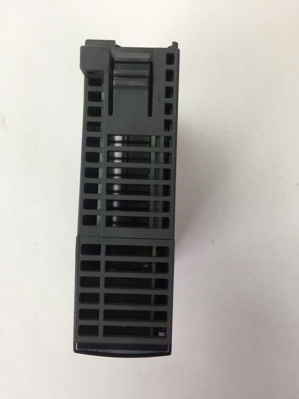 MITSUBISHI QY42P OUTPUT UNIT MELSEC-Q 12/24VDC 0.1A 5VDC 0.15A6