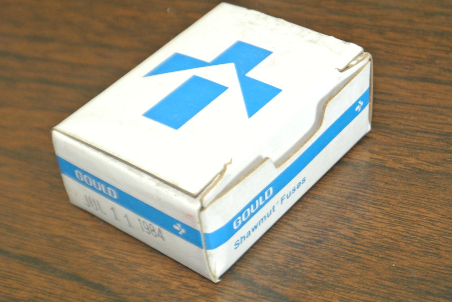 BOX of 10 / GOULD-SHAWMUT A13Z10 FUSE / 10A / 130V / NEW SURPLUS4