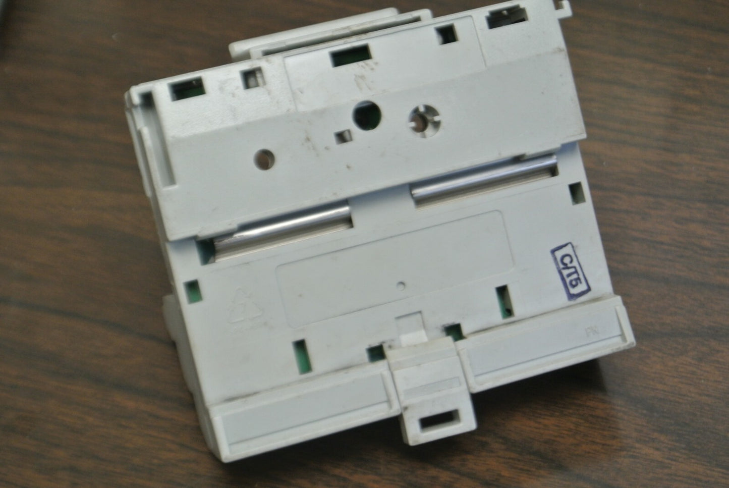 ALLEN-BRADLEY 1794-TB2 TERMINAL BASE / Ser. A, Rev. A01 / 120VAC / 10A4