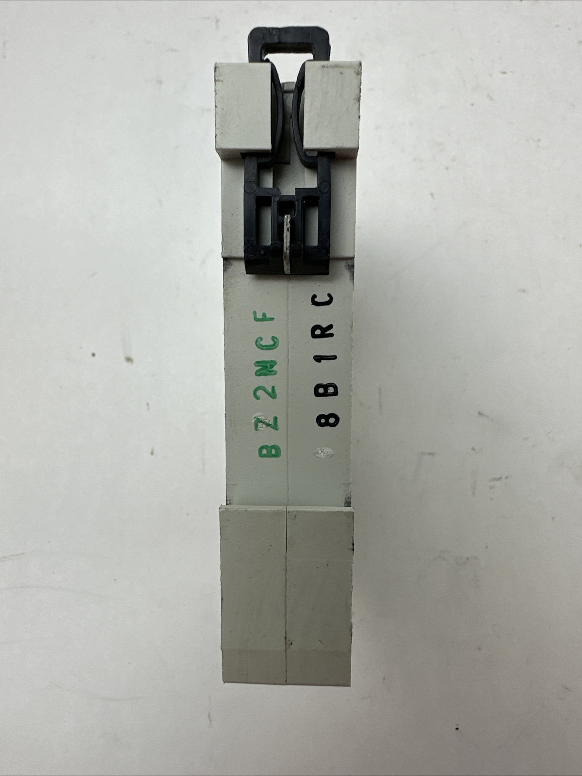 EATON FAZ-B8/1-SP CIRCUIT BREAKER 8A 230/400VAC 240/415VAC 1POLE5