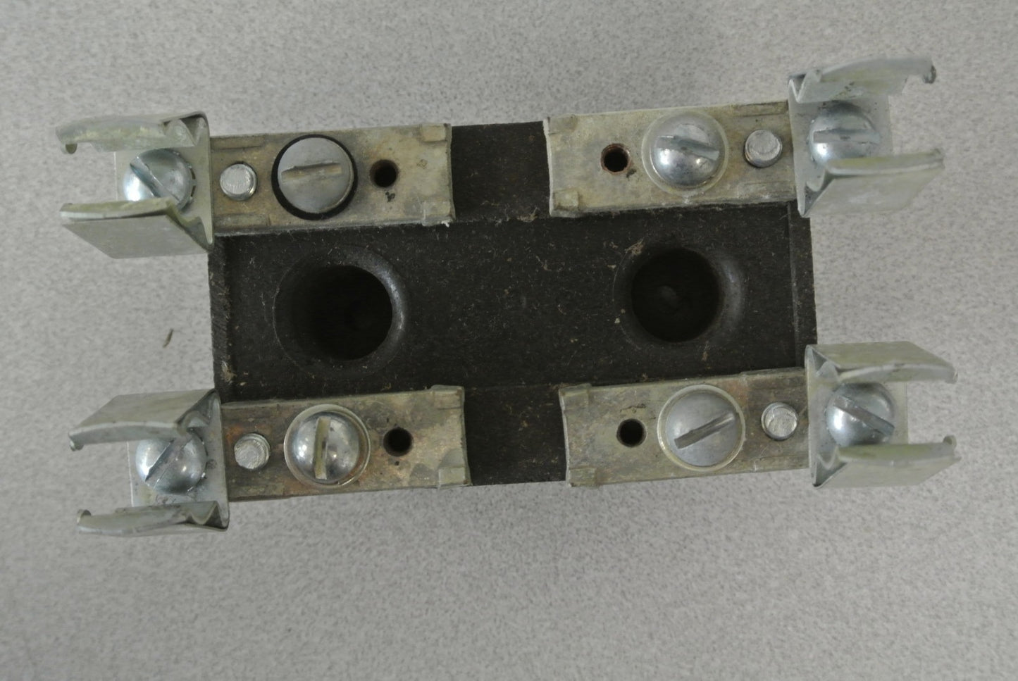 CUTLER-HAMMER 10982H3A3 FUSE BLOCK /2 POLE / 30A / 600V / NEW SURPLUS8