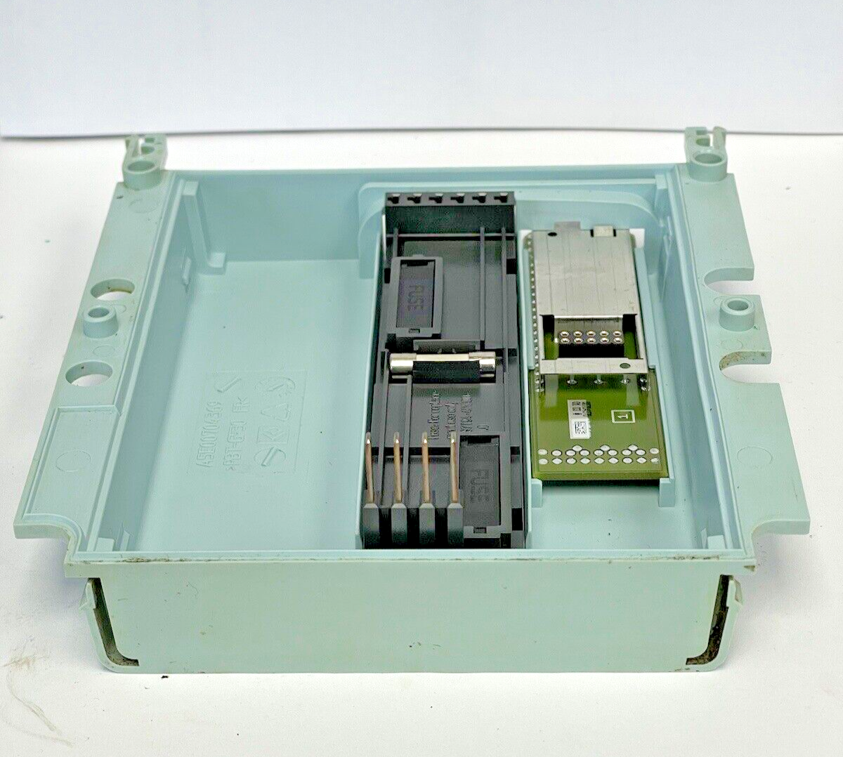 SIEMENS - A5E00704369 -SIMATIC DP ET200PRO SLOT RACK MOUNT - PBT-GF30-FR3