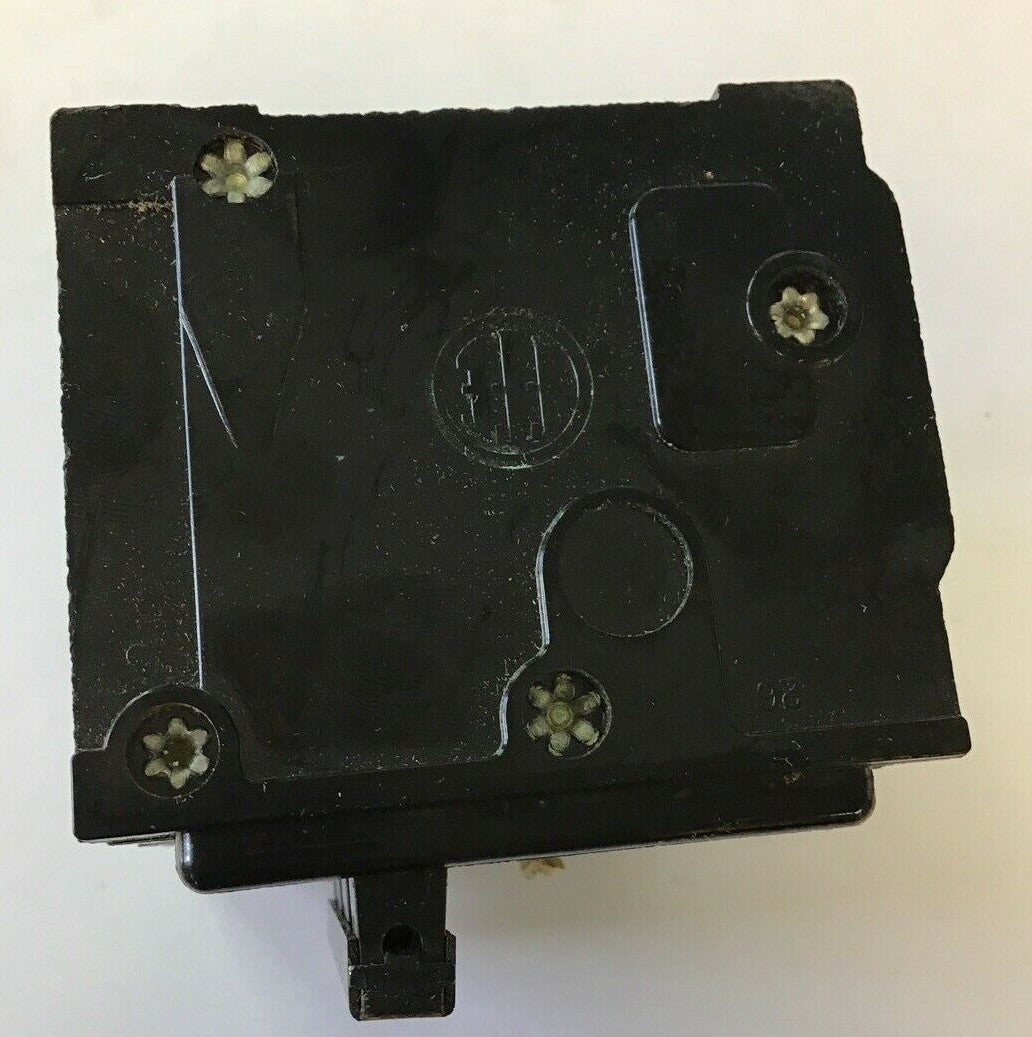 ITE QD3-B020 PLUG IN CIRCUIT BREAKER 240VAC 20 A5