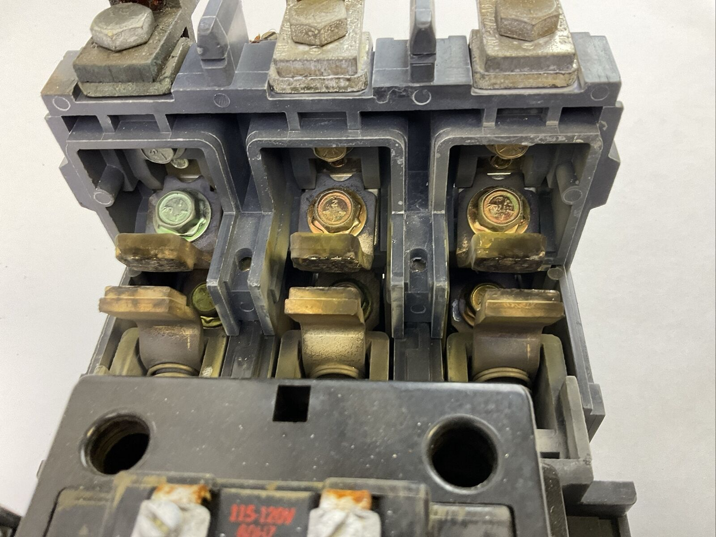 ALLEN BRADLEY 409-E156ND STARTER 600VAC 156A SER A COIL 115-120V 60HZ9