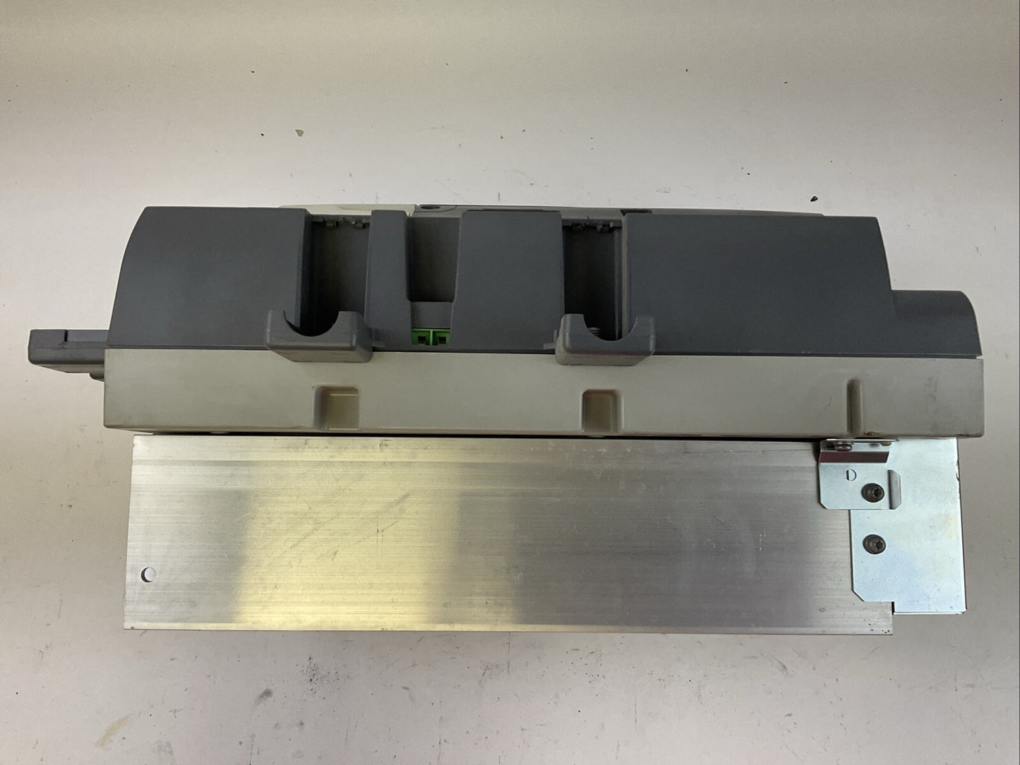 EMERSON MP210A4R SERVO DRIVE 75kW 125HP ARM OUTPUT 0-550VDC 210A LINE6