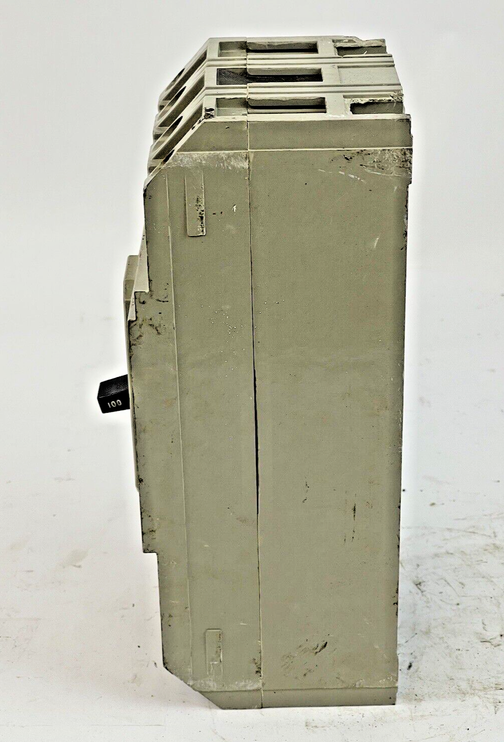 ITE / SIEMENS - HF2-B100 - CIRCUIT BREAKER - 100 AMP, 250 DC, 600 VAC, 2 POLE6