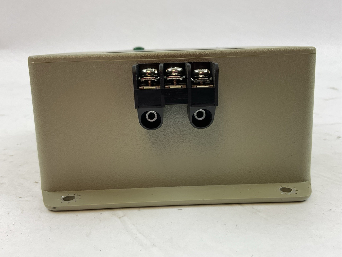 EMERSON NETWORK POWER IC+107 ISLATROL AC POWER FILTER W/ACTIVE TRACKING 120VAC5