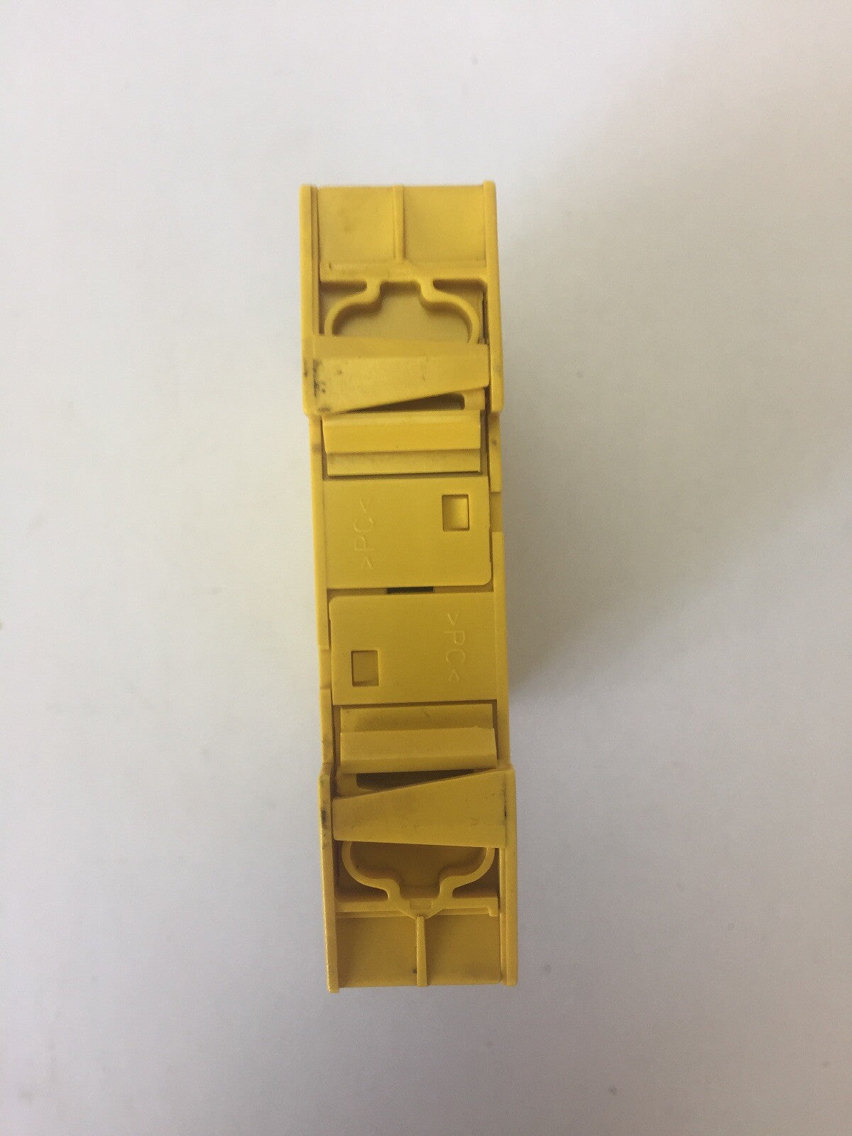 SICK UE 42-3DR3D2 SAFETY RELAY 24V AC/DC 6