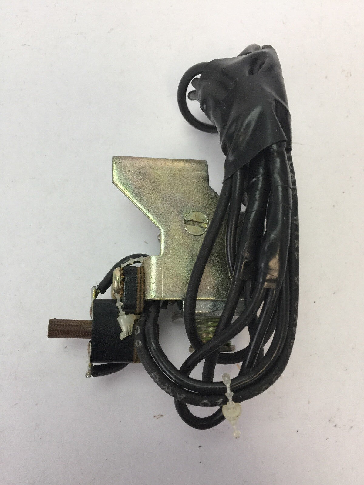 WESTINGHOUSE/CUTLER HAMMER 2609D42G19 SHUNT TRIP 120VAC 60HZ 0.88A 0.033SEC 6