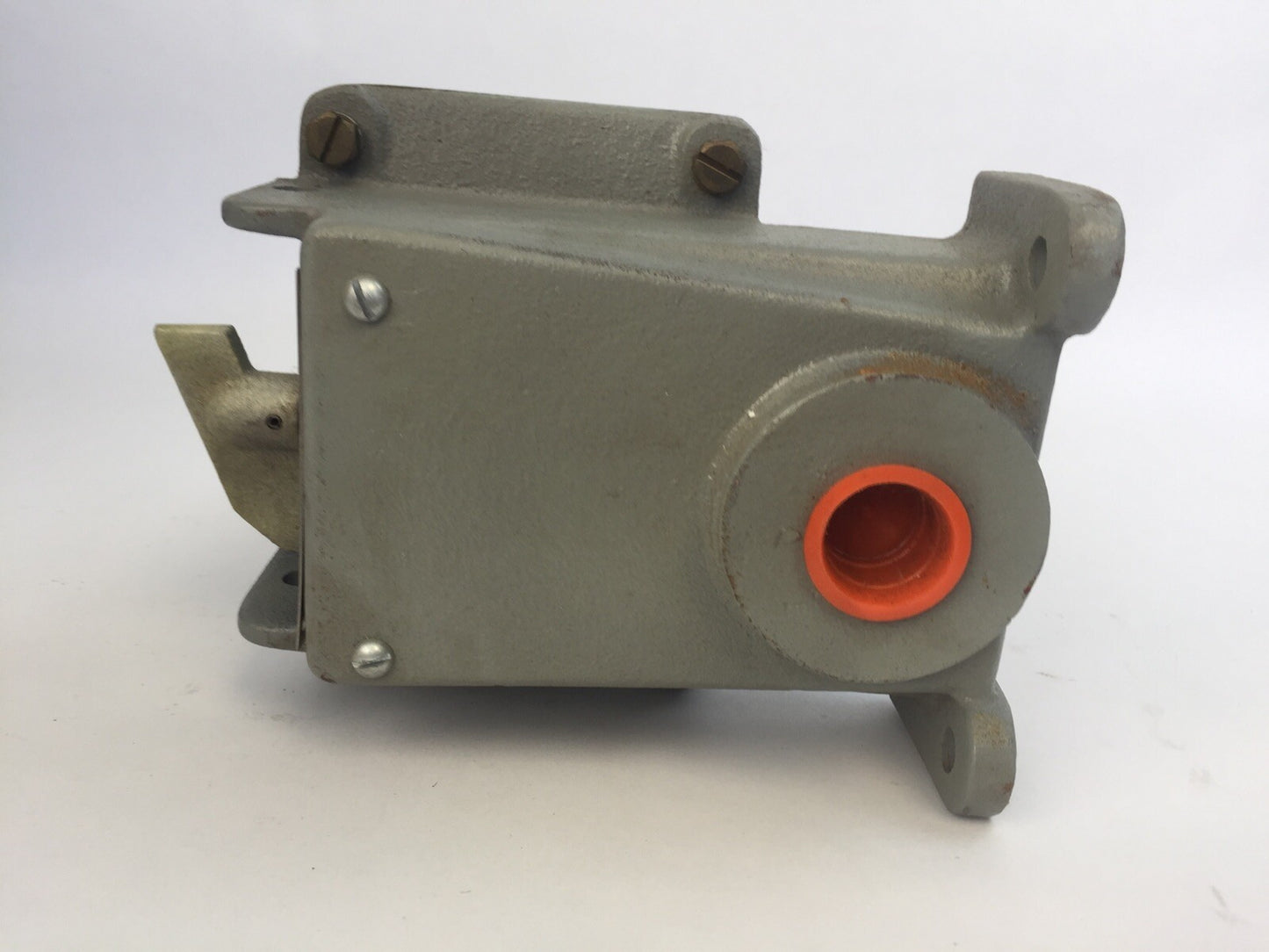 GOULD ITE 2080-VV8 PUSH BUTTON STATION 600VAC NEMA -7-9-116