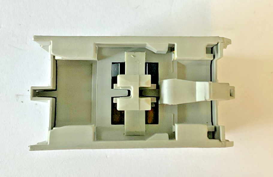 ALLEN BRADLEY 100-F AUX CONTACT BLOCK SER.B 10A 600V ***LOTOF4***5