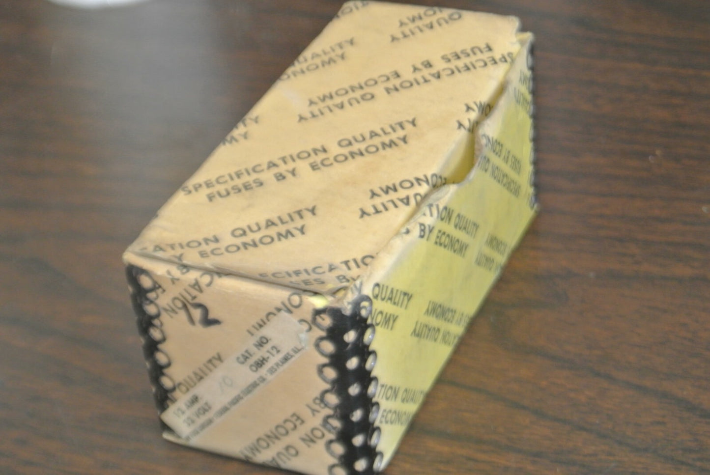 ECONOMY / FPE OBH-12 BOLT-ON FUSE / 12A / 32VDC / NEW SURPLUS7