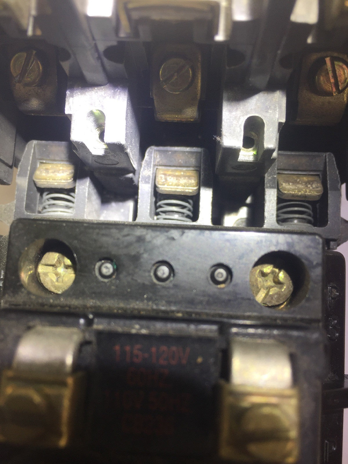 ALLEN BRADLEY 509-A0D-A2E SIZE 0 CONTACTOR 600VAC 18AMP SER B 5HP COIL 115-120V7