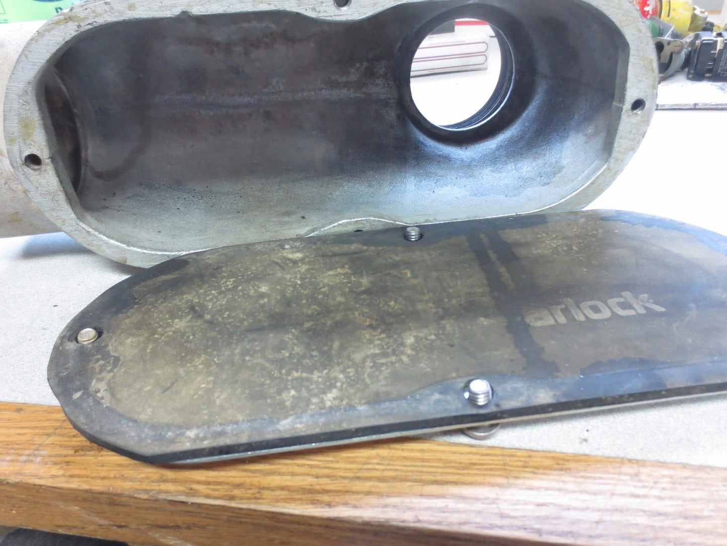 CROUSE-HINDS 3LB CONDULET 2-1/2"-3"8