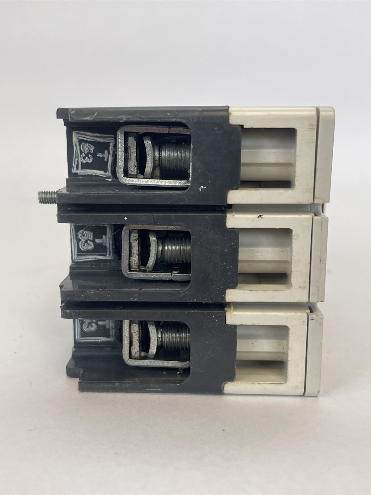 EATON EGB3070FFG INDUSTRIAL CIRCUIT BREAKER 70AMP 3POLE 250VDC 480VAC 67B3600G147