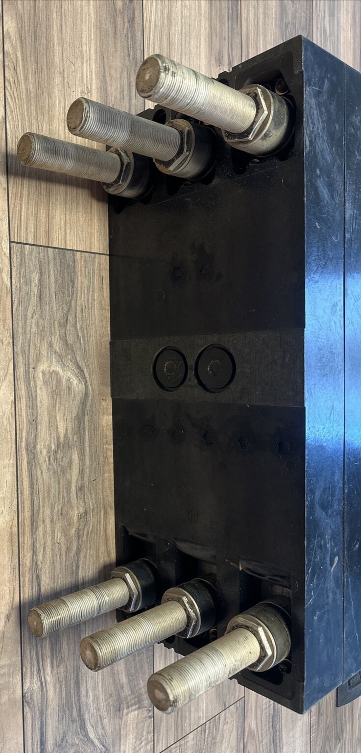 ITE ET9395 1000AMP CIRCUIT BREAKER FRAME 3P 600VAC 250VDC WITH 600AMP TRIP UNIT8