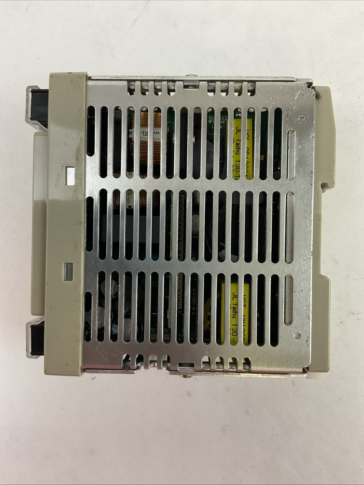 OMRON S8VS-12024 POWER SUPPLY OUTPUT 24VDC 5A INPUT 100-240VAC 50/60HZ 1.9A5