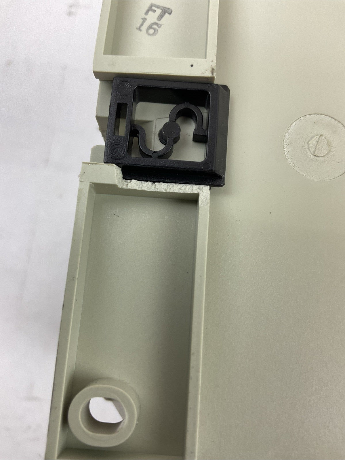 STI 43776-0010 SAFETY RELAY RM-2 INPUT 24VDC OUTPUT 250VAC