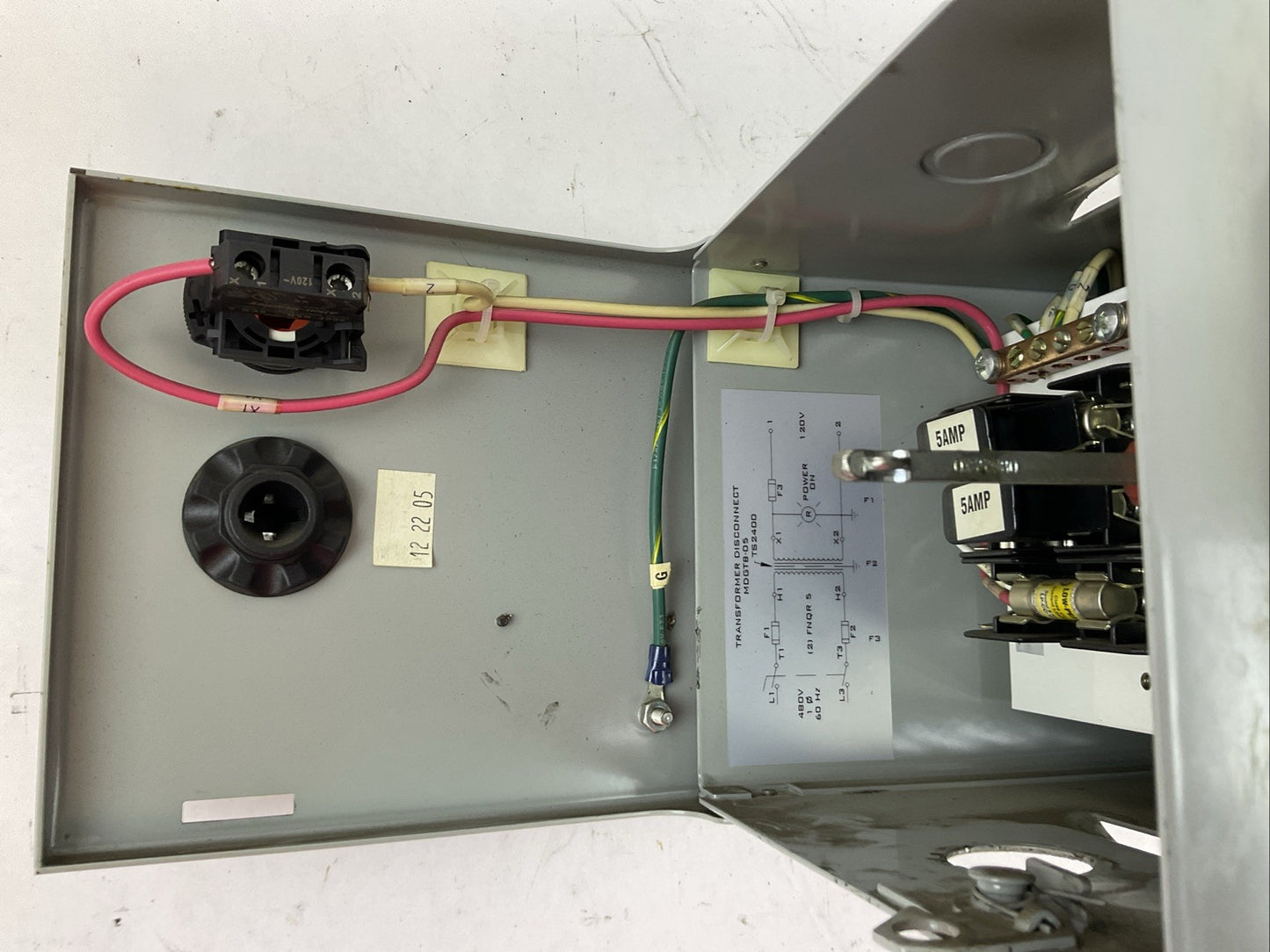 DAYKIN MDGTB-05 DISCONNECT SWITCH TRANSFORMER 1000VA PRI 480V 2.3A SEC 120V 8.3A