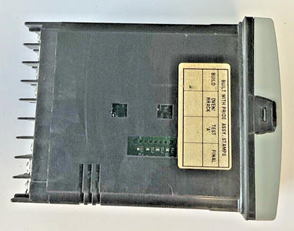 HONEYWELL DC2500-CE-0A00-200-00000-00-0 TEMPERATURE CONTROLLER 250VAC 50/60HZ
