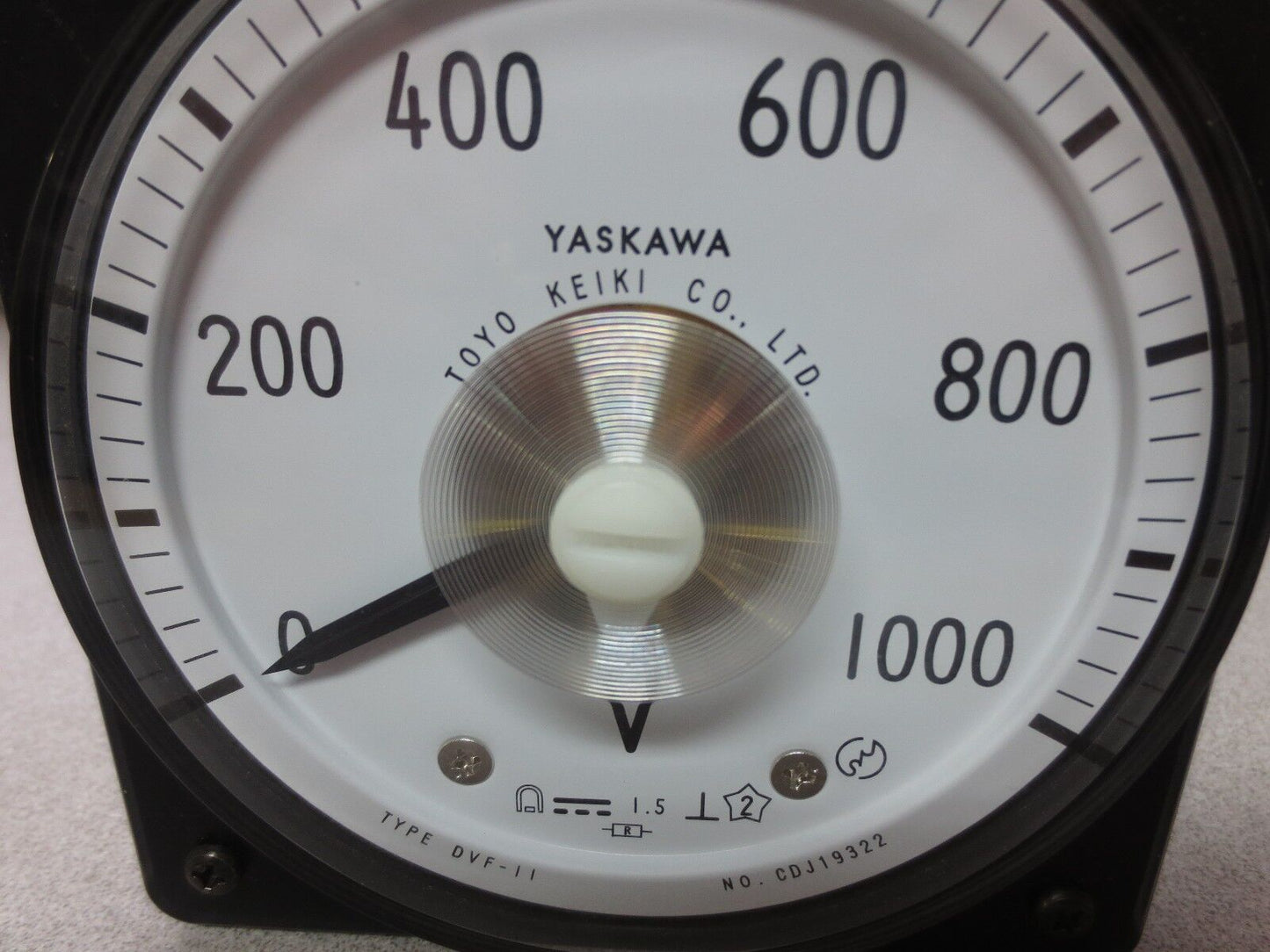 YASKAWA TYPE DVF-11 NO. CDJ19322 PANEL METER 0-1000