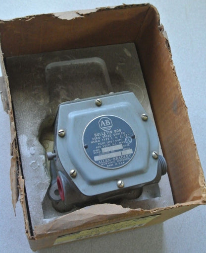 ALLEN-BRADLEY 808C2 ZERO SPEED PLUGGING SWITCH 50-200RPM -  NEW SURPLUS