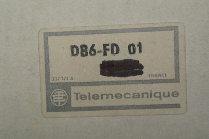 TELEMECANIQUE D86-FD 01 - TERMINAL BLOCK - NEW SURPLUS