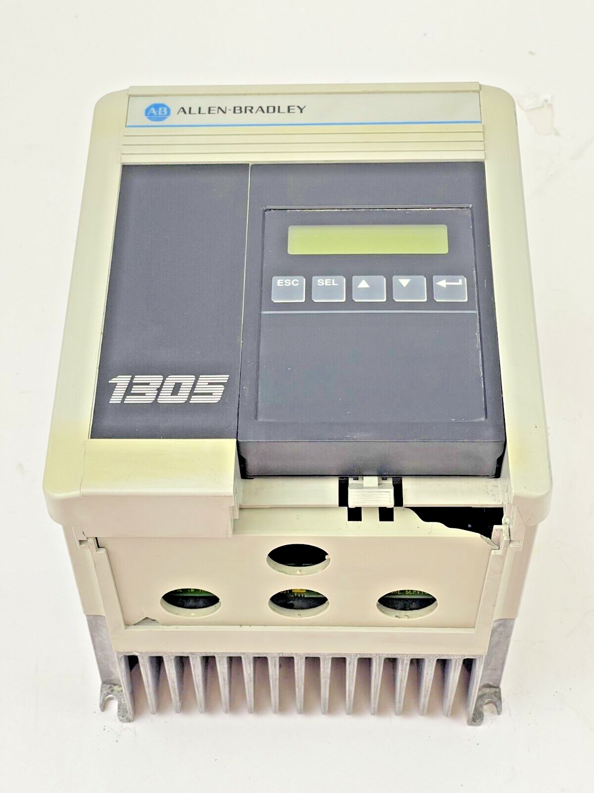ALLEN BRADLEY - 1305-BA02A SER. A - AC VARIABLE SPEED DRIVE -380-460V,1.6A,.75HP