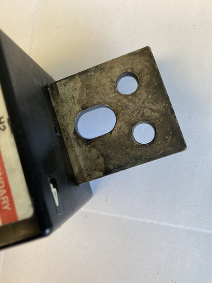 Square D Micrologic LE4CT2 Neutral Current Transformer