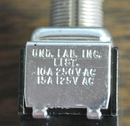 CUTLER-HAMMER TOGGLE SWITCH ON MAINTAINED to CENTER OFF to ON MOMENTARY LOT / 10