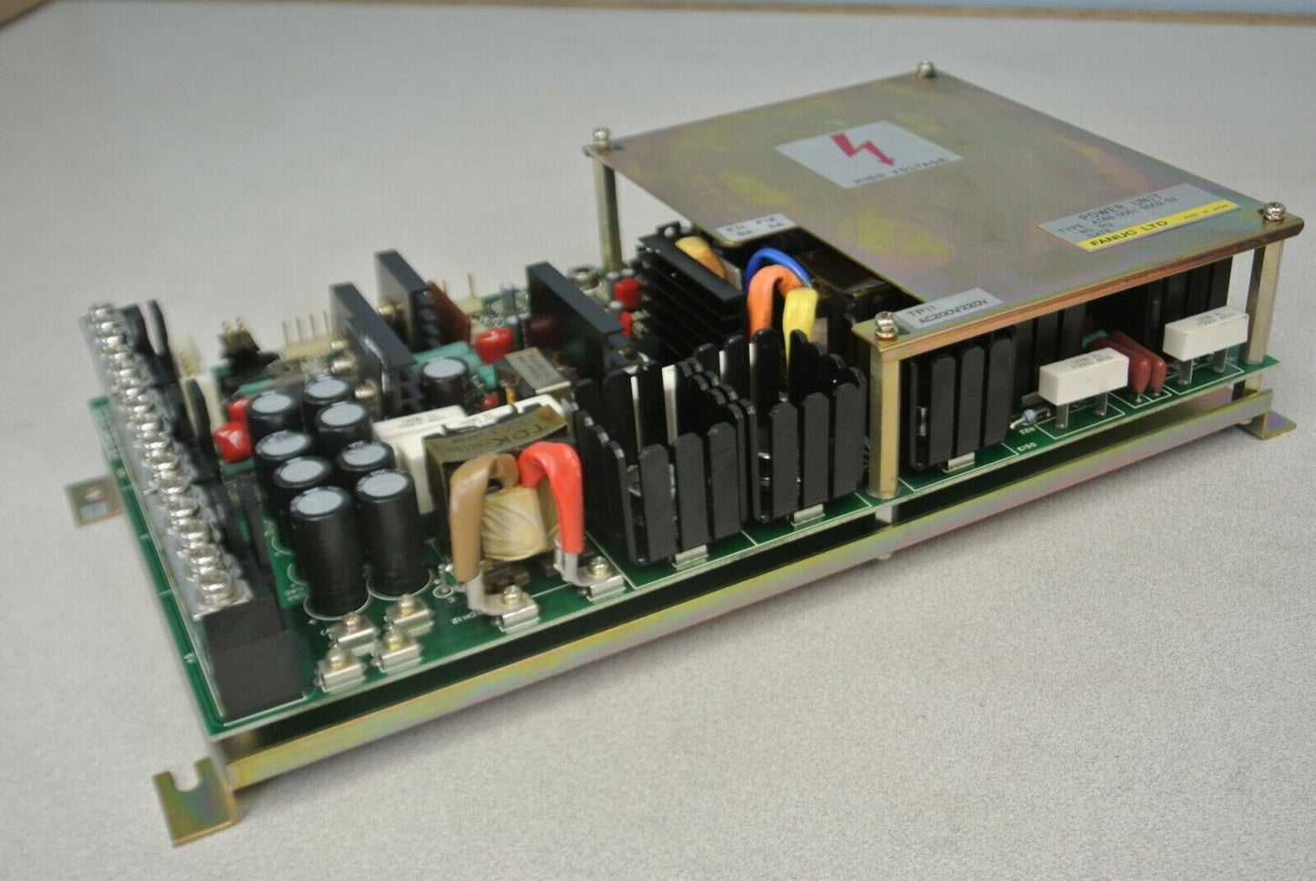FANUC A14B-0061-B002-02 POWER UNIT / 200-220VAC, 50-60Hz