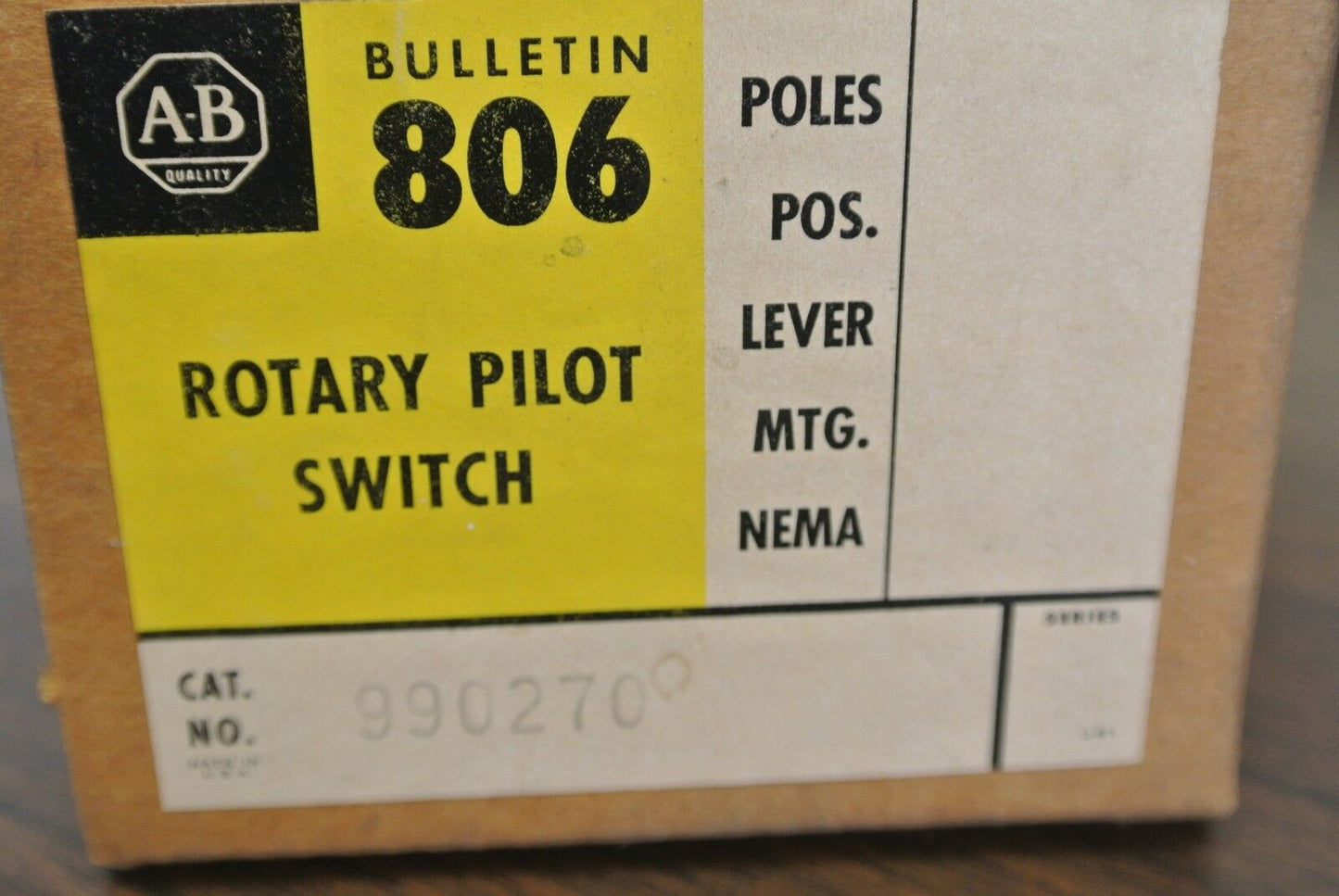 ALLEN-BRADLEY 806- 990270 ROTARY PILOT SWITCH / NEW SURPLUS