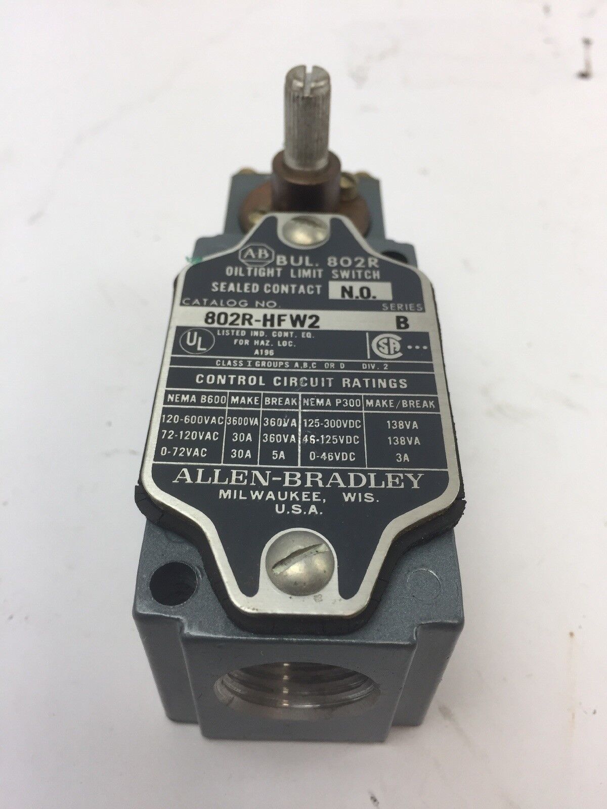 ALLEN BRADLEY 802R-HFW2 OILTIGHT LIMIT SWITCH SEALED CONTACT SERIES B