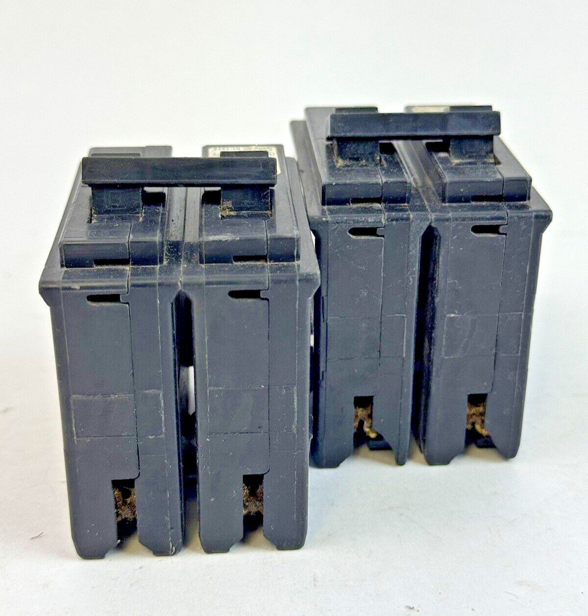 SQUARE D **LOT OF 2** HOM215 - CIRCUIT BREAKERS - 2 POLE/ 15 A/ 240 VAC