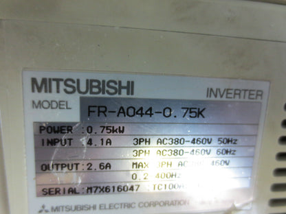 MITSUBISHI FR-A044-0.75K FREQROL 400V CLASS INVERTER w/ FR-PU03E PARAMETER UNIT