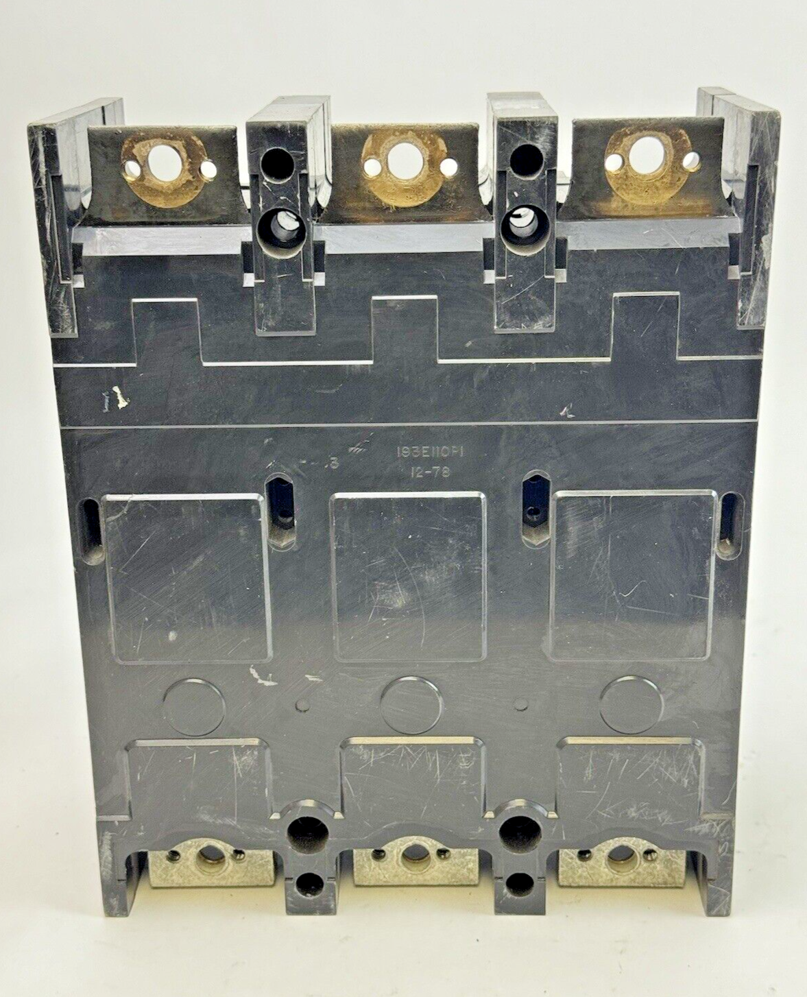 GE - TJK636Y600 - MOLDED CASE SWITCH - 3 POLE/600VAC/600A **READ DESCRIPTION