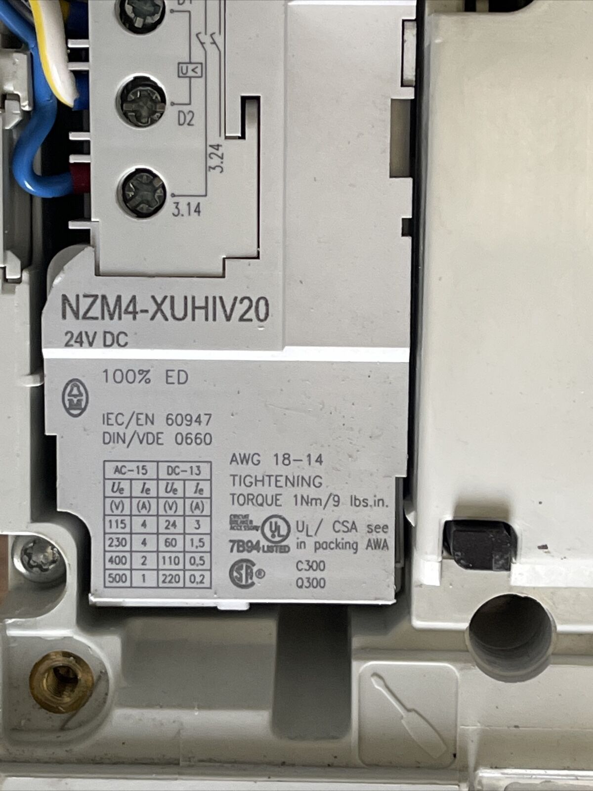 MOELLER NZMH4-AE CIRCUIT BREAKER 600VAC 1200A NZM4-XUHIV20 24VDC NZM H4-AE800A