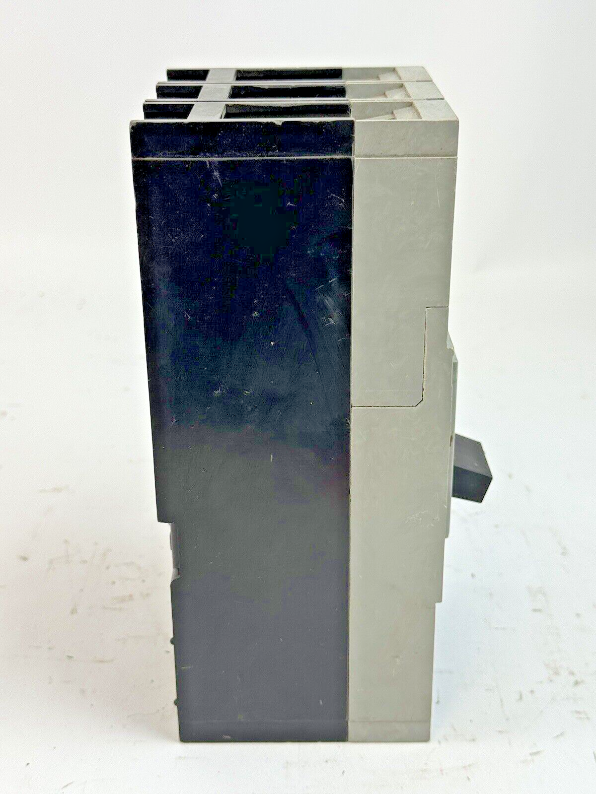 ITE / SIEMENS FXD62B225 - CIRCUIT BREAKER W/ 225 A TRIP - 225 A, 2 POLE, 600 VAC