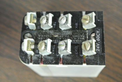 SQUARE D - 8501 FO-22 TYPE F RELAY - 8-SCREW - 24V, 60Hz  - NEW SURPLUS
