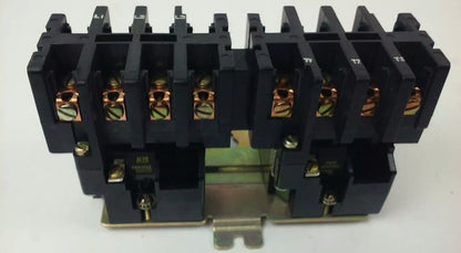 SQUARE D CLASS 8965 TYPE SO-21, 8965 SO21, HOIST CONTACTOR, 3PH, 600V, 240V COIL