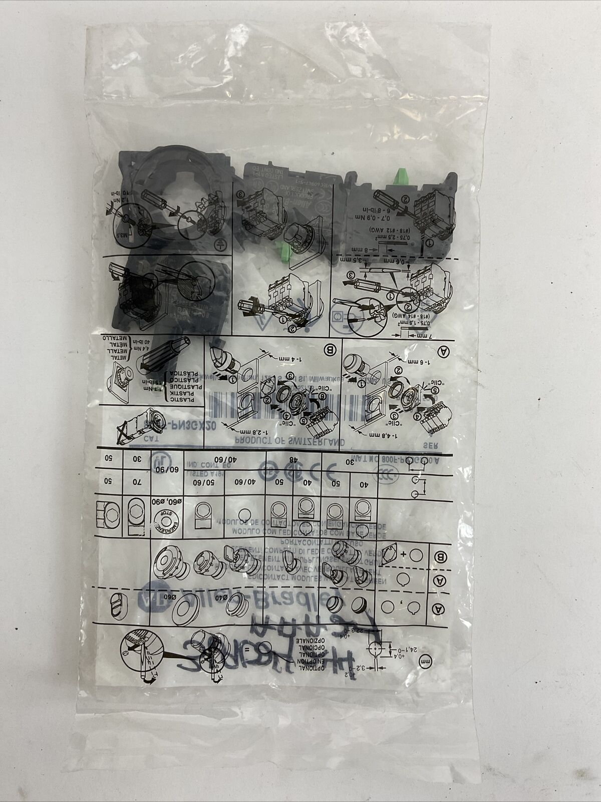 ALLEN BRADLEY 800F-PN3GX20 SER A LED/CONTACT MODULES WITH LATCH GREEN