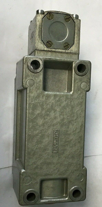 GOULD EX4 JK09 R.B.DENISON LOXSWITCH NEMA B300