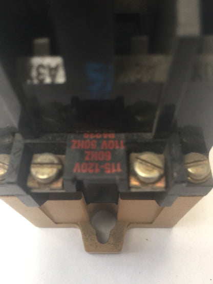 ALLEN BRADLEY 700-P000A1 CONTROL RELAY TYPE P 115-120V 60HZ 110V 50HZ SERIES B
