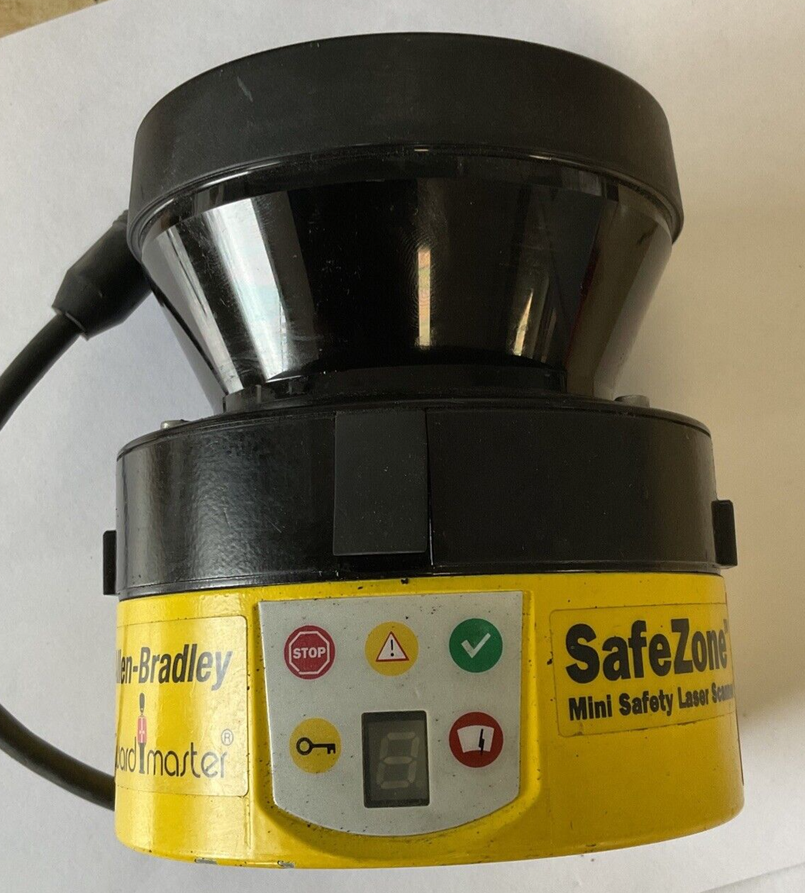 ALLEN BRADLEY 442L-SFZNMN GUARDMASTER SAFE ZONE MINI SAFETY LASER SCANNER